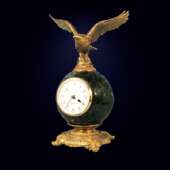 Часы «Орел» из бронзы и змеевика