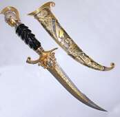 Нож «Персей» с лезвием из контрастного дамаска и рукоятью из берёзового капа