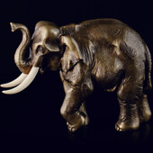 Скульптура «Слон» из патинированной латуни